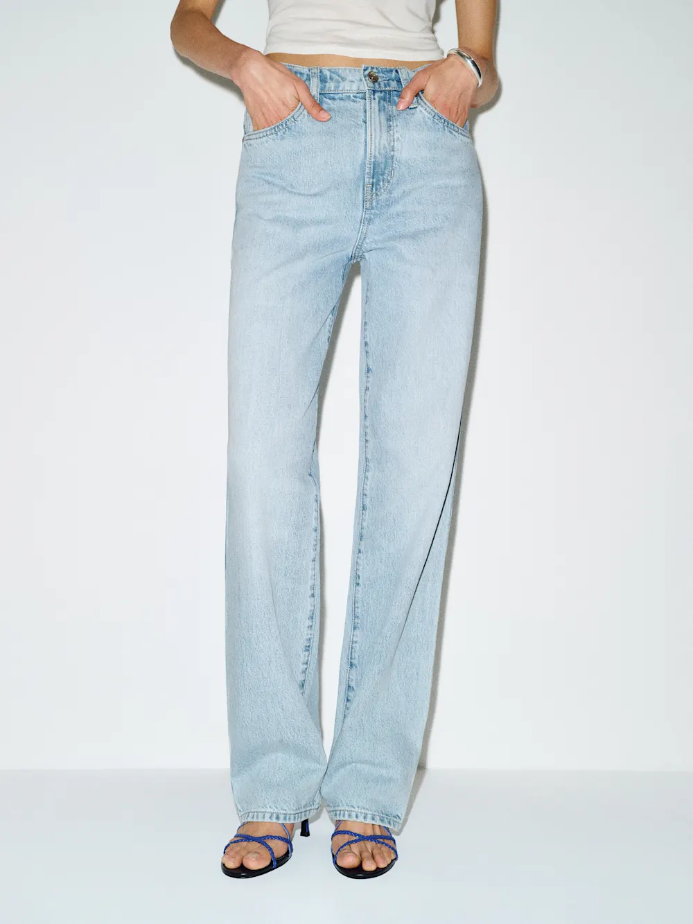 Val 90s Mid Rise Straight Jeans